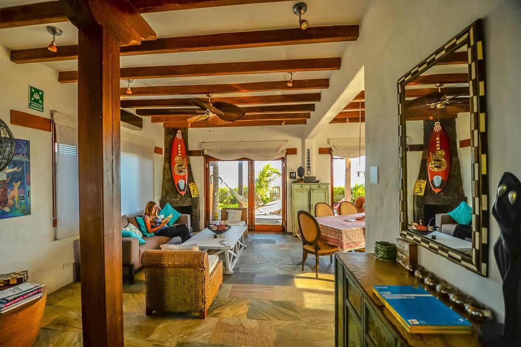 Casa Baronesa Waterfront Villa Пуерто Виламил Екстериор снимка